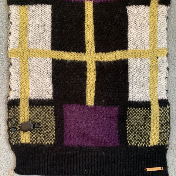 Brushed soft faux mohair plaid knit scarf in of black, ivory, plum, chartreuse. - Picture 5 of 7